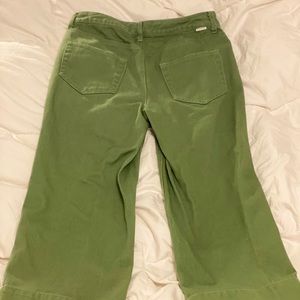 High waisted green capri flare jeans